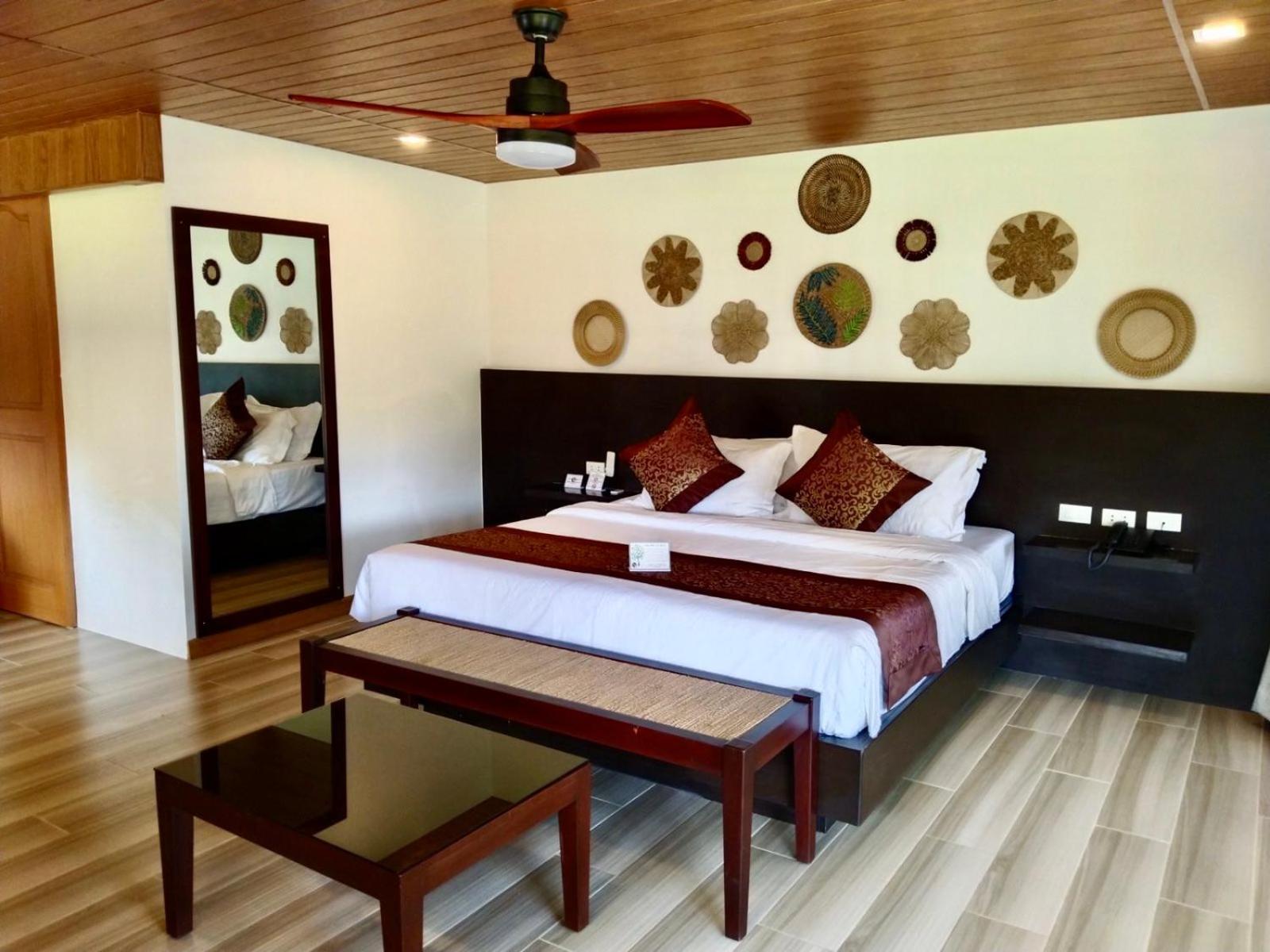Commander Suites De Bohol Panglao Exterior photo