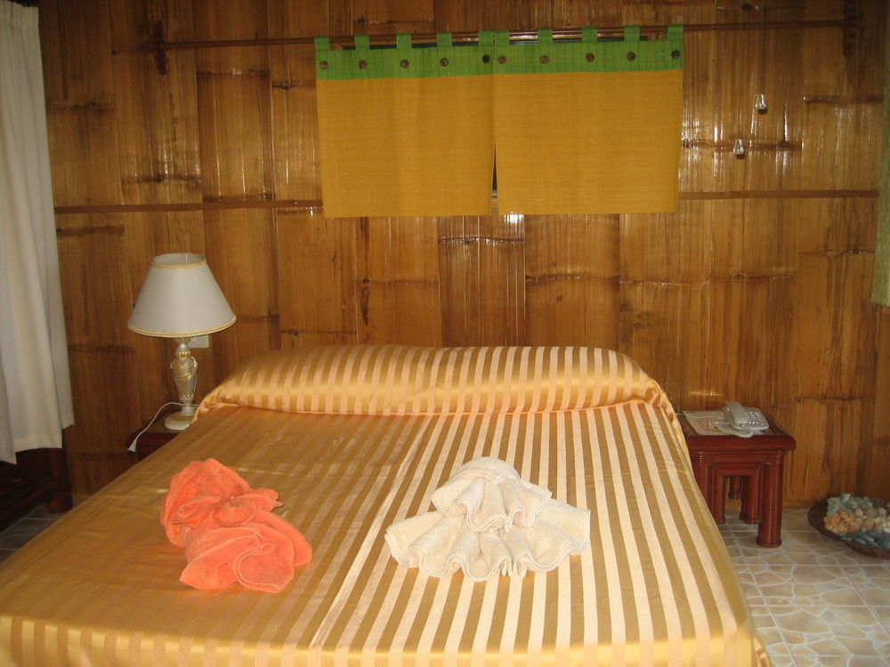 Commander Suites De Bohol Panglao Exterior photo