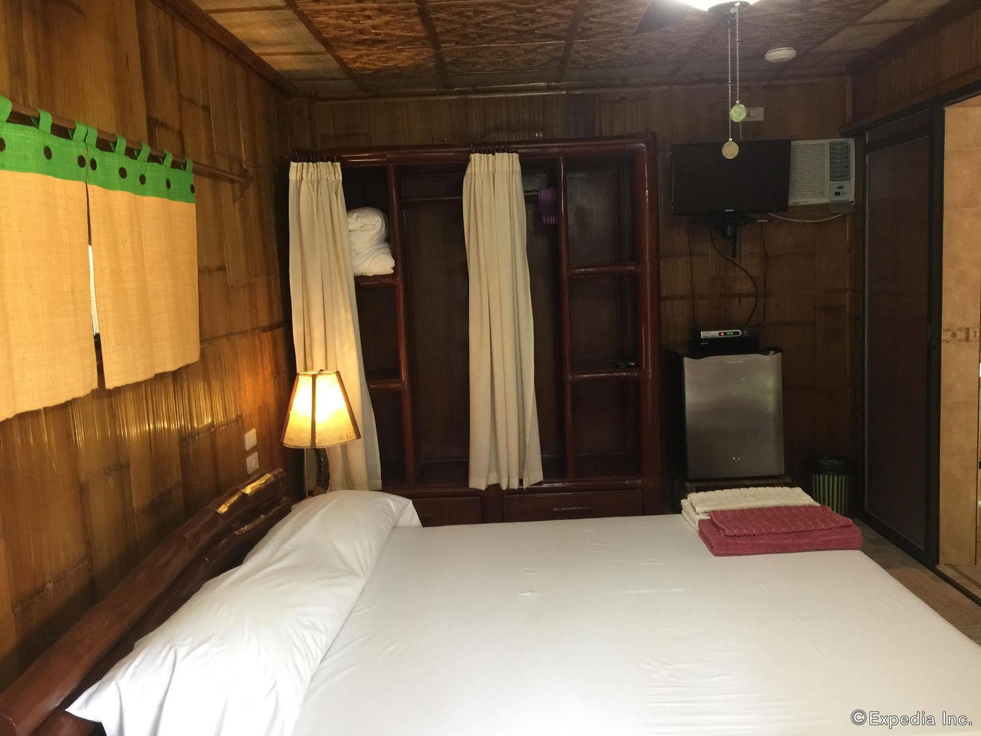 Commander Suites De Bohol Panglao Exterior photo